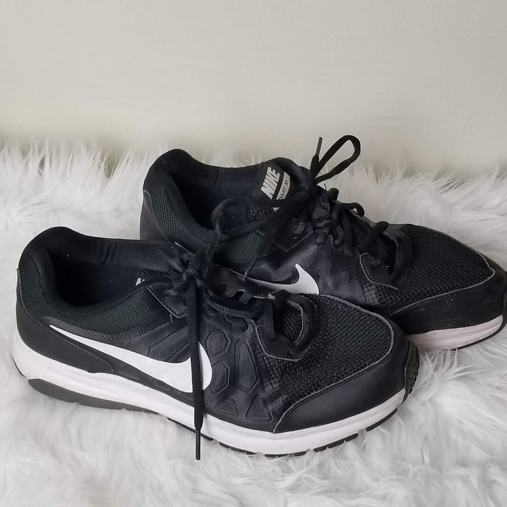Black Nike Dart XL 10 WIDE